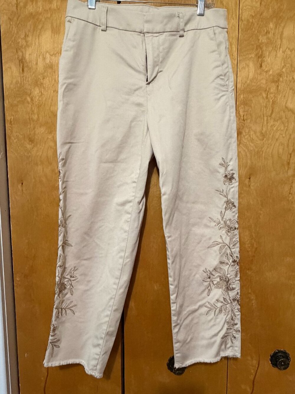 Chico's Embroidered Chino Crop Pant